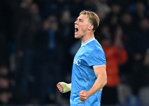 Tiền đạo bị MU ruồng bỏ lại tiếp tục thi đấu thăng hoa