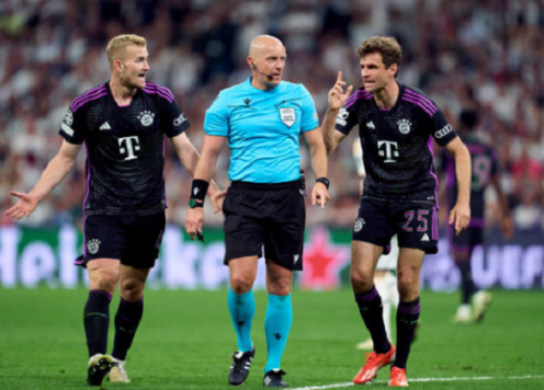 Paul Scholes đồng tình với Bayern: “Trọng tài sai quy tắc”