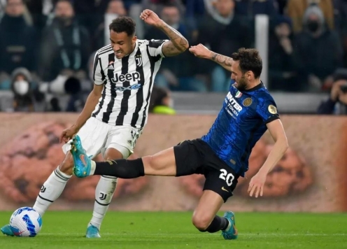 Inter Milan chia điểm với Juventus trong trận cầu 'điên rồ' 8 sao