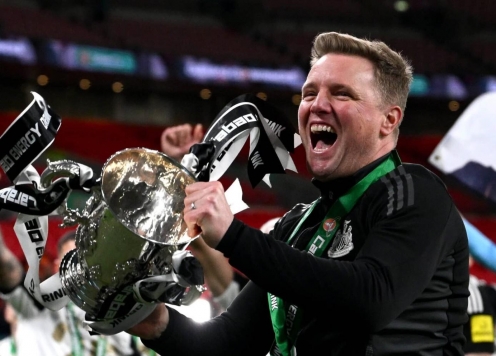 Vừa vô địch Carabao Cup, HLV Newcastle đối diện ngay trát sa thải