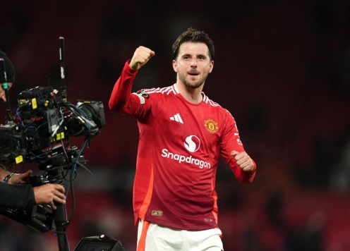 Mason Mount đi vào lịch sử Manchester United