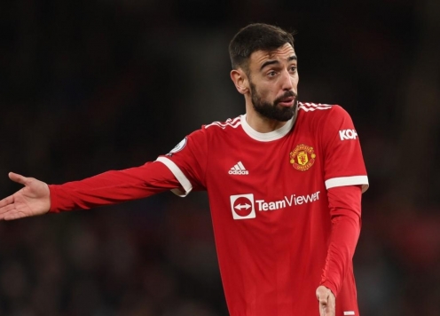 Bruno Fernandes gây tranh cãi trước thềm chung kết với Tottenham