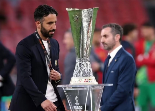 HLV Amorim chính thức lên tiếng về tương lai tại MU sau chung kết Europa League
