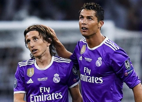 Cristiano Ronaldo phá vỡ im lặng khi Modric rời Real Madrid