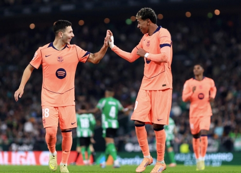 Ferran Torres lập hattrick, Barcelona hạ Betis chễm chệ ngôi đầu La Liga