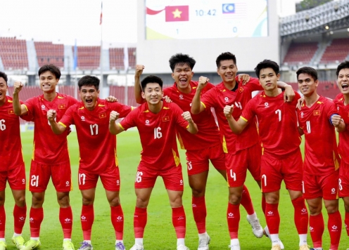 Báo Philippines đồng loạt ngả mũ trước Việt Nam khi bị loại ở bán kết