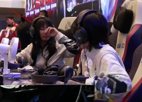 CĐV Đông Nam Á dậy sóng vụ tuyển thủ Thái Lan gian lận vẫn thua Việt Nam