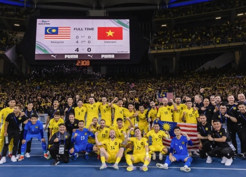 Truyền thông Malaysia gọi trận thắng Việt Nam 4-0 là khoảnh khắc đẹp nhất 2025