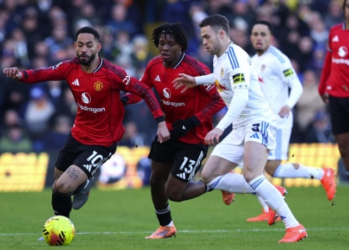 Trận Leeds vs MU gây tranh cãi vì sự cố khó tin