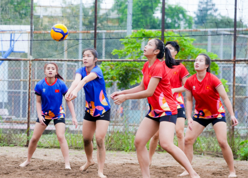 Tuyển bóng chuyền nữ U20 Việt Nam 'đau đầu' vì cầu thủ phải thi đại học