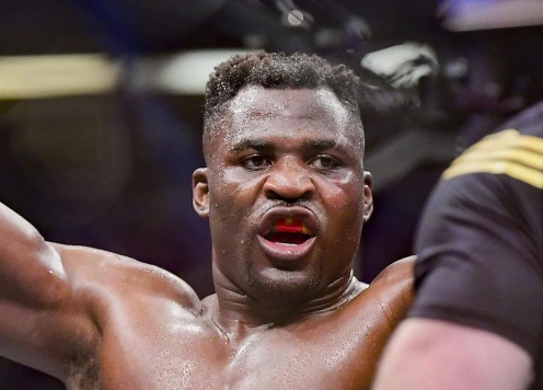 Francis Ngannou chính thức trở lại đấu trường MMA