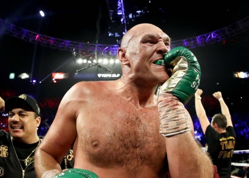 Tyson Fury làm rõ tin đồn chấn thương trước trận tái đấu với Oleksandr Usyk