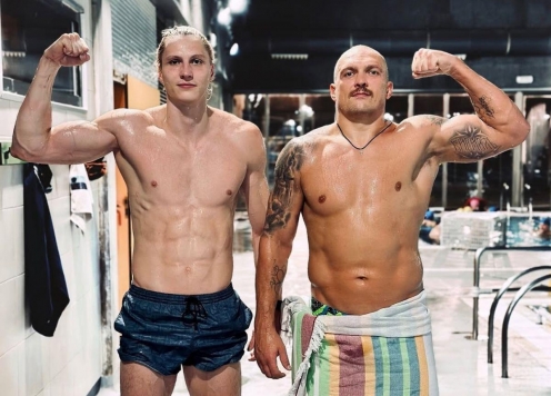 Oleksandr Usyk khoe vóc dáng trước thềm tái đấu Tyson Fury