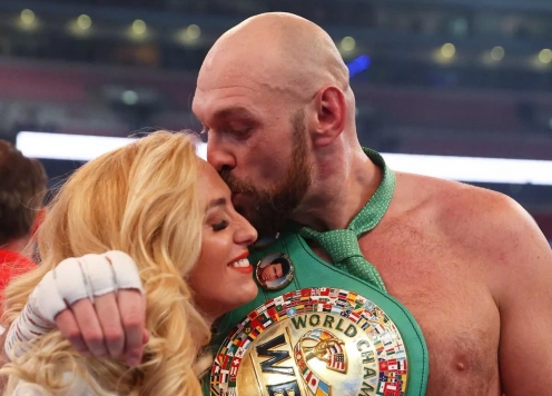 Tyson Fury và sự hy sinh lớn: 3 tháng không nói chuyện với vợ