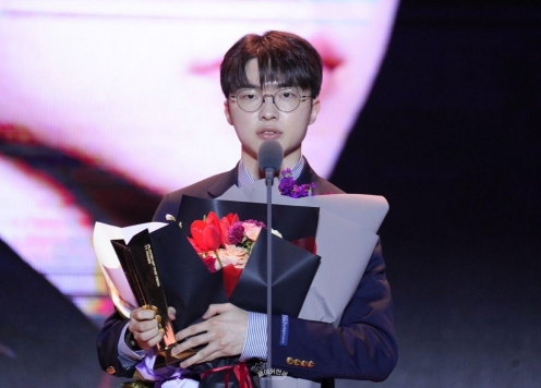 Faker thừa nhận một điều sau khi cùng T1 thâu tóm LCK Awards 2024