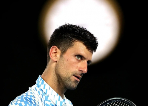 Djokovic quyết tâm 'dằn mặt' các sao trẻ quần vợt