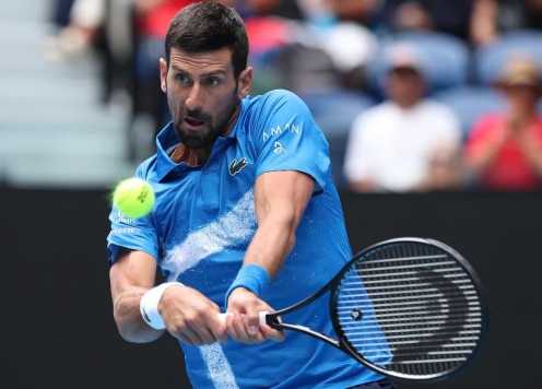 Djokovic phá kỷ lục, tiến vào vòng 3 Australian Open 2025