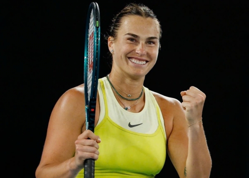 Australian Open 2025: Sabalenka nhọc nhằn vào bán kết, chạm trán 'bạn thân'