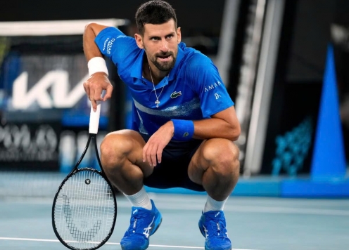 Djokovic bỏ cuộc, Zverev lọt chung kết Australian Open 2025