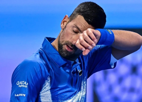 Djokovic khiến người hâm mộ lo lắng