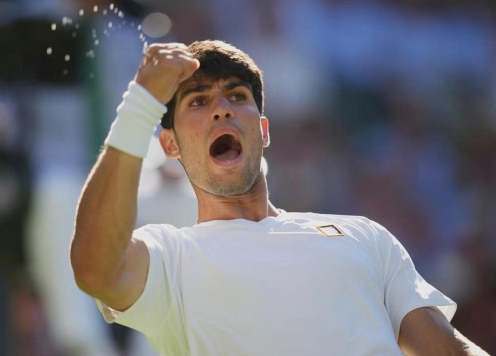 Alcaraz thoát hiểm, Medvedev gây thất vọng trong ngày mở màn Wimbledon 2025