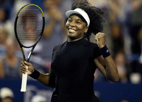 Venus Williams lập kỷ lục ở tuổi 45