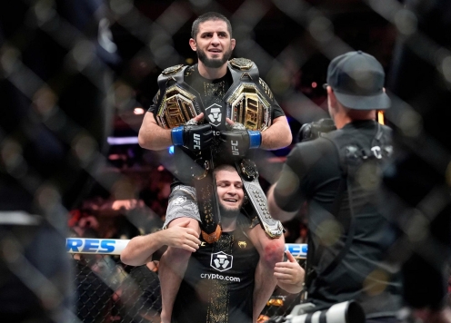 Islam Makhachev tiết lộ kế hoạch trở lại sau chiến thắng hủy diệt