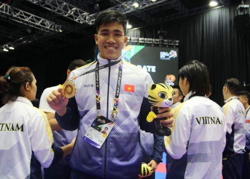 VĐV cầm cờ cho Đoàn thể thao Việt Nam tự tin giành HCV SEA Games 33