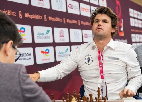 Magnus Carlsen giành danh hiệu vô địch thế giới lần thứ 21