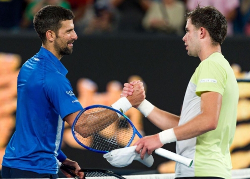 Kết quả tennis 15/1: Djokovic, Alcaraz thẳng tiến ở Australian Open 2025