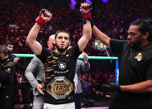 UFC 311: Makhachev thắng nhàn, Nurmagomedov thua trận đầu tiên trong sự nghiệp