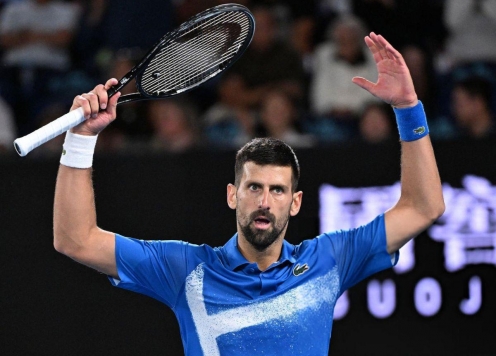 Kinh nghiệm lên tiếng, Djokovic năm thứ 3 liên tiếp lọt bán kết Australian Open