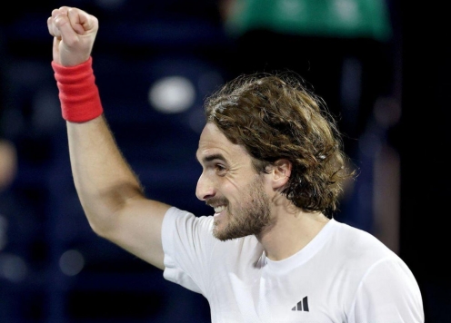 Tsitsipas lấy lại phong độ, thẳng tiến chung kết Dubai Open 2025