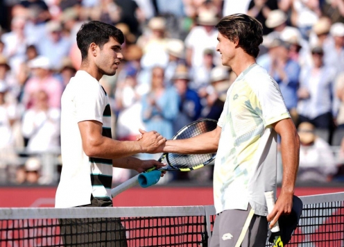Kết quả tennis 17/6: Alcaraz, Sinner khởi đầu mùa giải sân cỏ thuận lợi