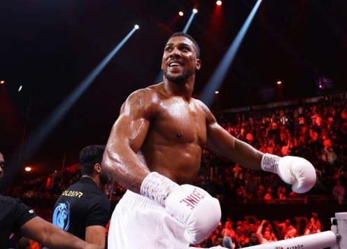 Anthony Joshua được đồn đoán so găng với nhà vô địch Olympic