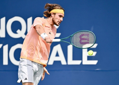 Phong độ chạm đáy, Tsitsipas bị loại ngay trận ra quân Rogers Cup 2025