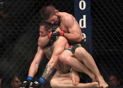 Người trong cuộc hé lộ nguyên nhân McGregor thua thảm Khabib 6 năm trước