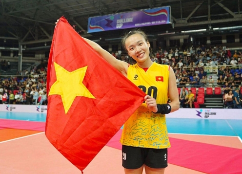 'Mất tích' trong năm 2025, sao bóng chuyền nữ Việt Nam được NHM Thái Lan quan tâm