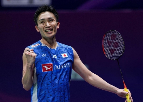 Kento Momota tái xuất sau một năm rưỡi vắng bóng