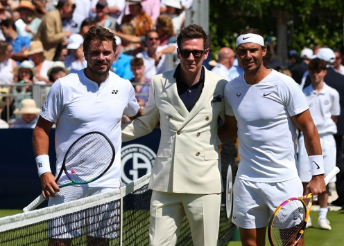 Ngược dòng hạ tay vợt số 1 Pháp, Wawrinka quân bình thành tích của Nadal