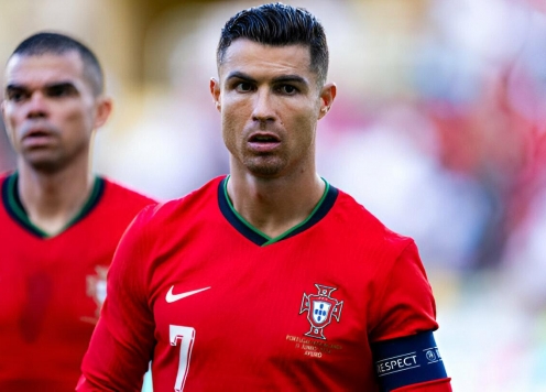Ronaldo thay đổi bất ngờ trong màu áo ĐT Bồ Đào Nha tại Euro 2024