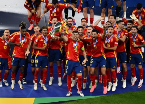 Tây Ban Nha là Vua của các trận chung kết