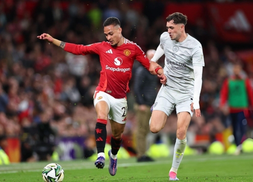 Antony mở tài khoản, MU đại thắng 7 bàn tại Carabao Cup