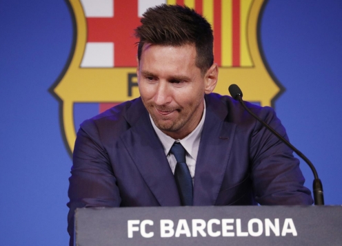 Messi vẫn bị Barca nợ lương?