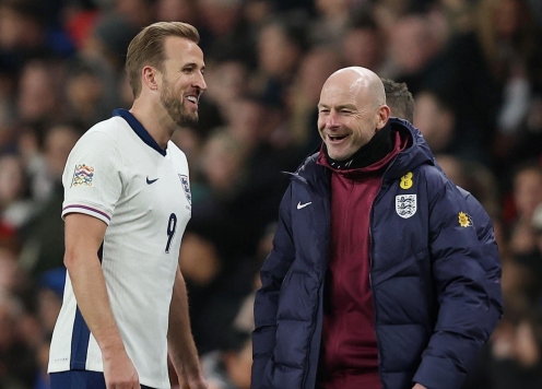 Harry Kane đưa HLV Lee Carsley 'lên mây'