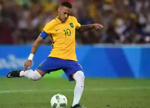 FIFA cấm kỹ thuật đá phạt đền thiên tài của Neymar