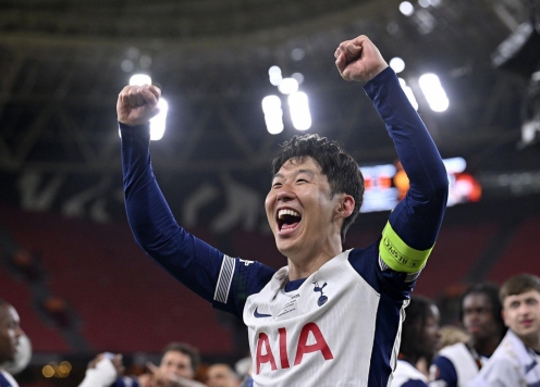 Son Heung-min: 'Hôm nay, cứ gọi tôi là huyền thoại'