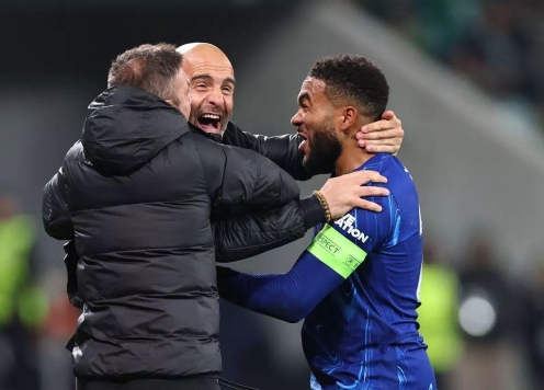 Chelsea rơi vào thế lựa chọn khó tin sau chức vô địch Conference League