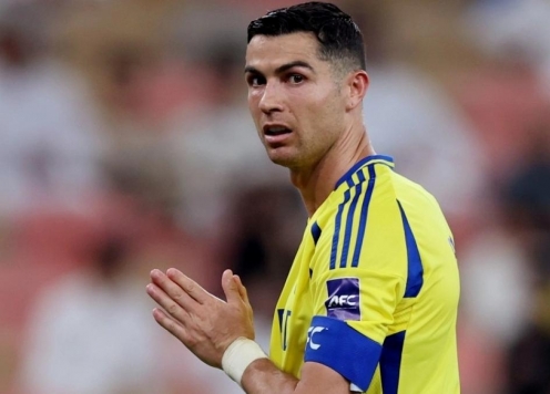 Ronaldo khiến người hâm mộ sửng sốt