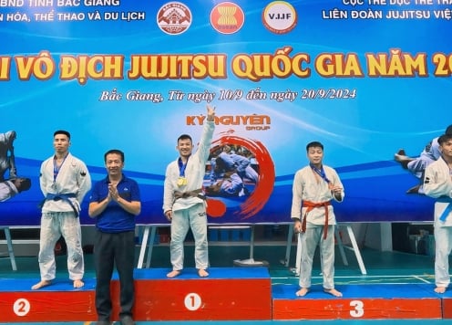 Đào Hồng Sơn đánh bại Phạm Văn Nam ở giải vô địch Jiu-jitsu Quốc gia 2024